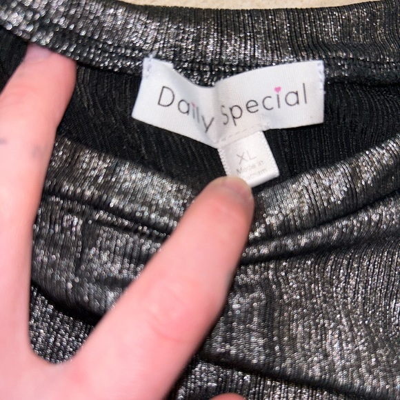 Sparkly shirt - Picture 1 of 2